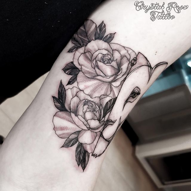 Man gets rose tattooed on arm - but many people can't help noticing it  looks rude - Mirror Online